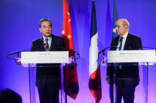 Visiting Chinese State Councilor and Foreign Minister Wang Yi and French Foreign Minister Jean-Yves Le Drian at a ceremony to launch the celebrations of the 55th anniversary of bilateral ties [Photo: mfa.gov.cn]