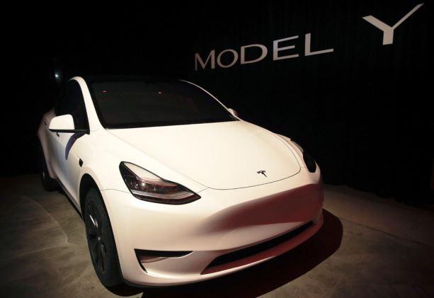 Tesla Model Y.JPG