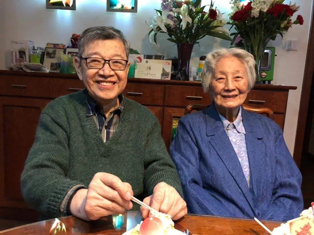 Chinese scientist couple.jpg